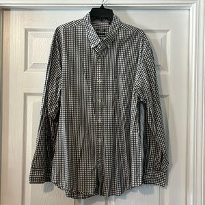 EUC Men’s Izod Premium Essentials Button Down Long Sleeve Shirt